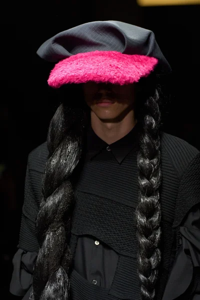 Look 50